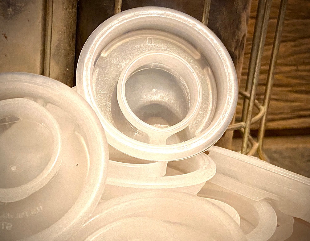 NAHBE BeeExpo 2024 Bucket Feeder Plugs *PICKUP ONLY*